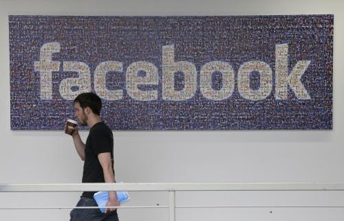 Facebook Groups adds professional terminology translation 